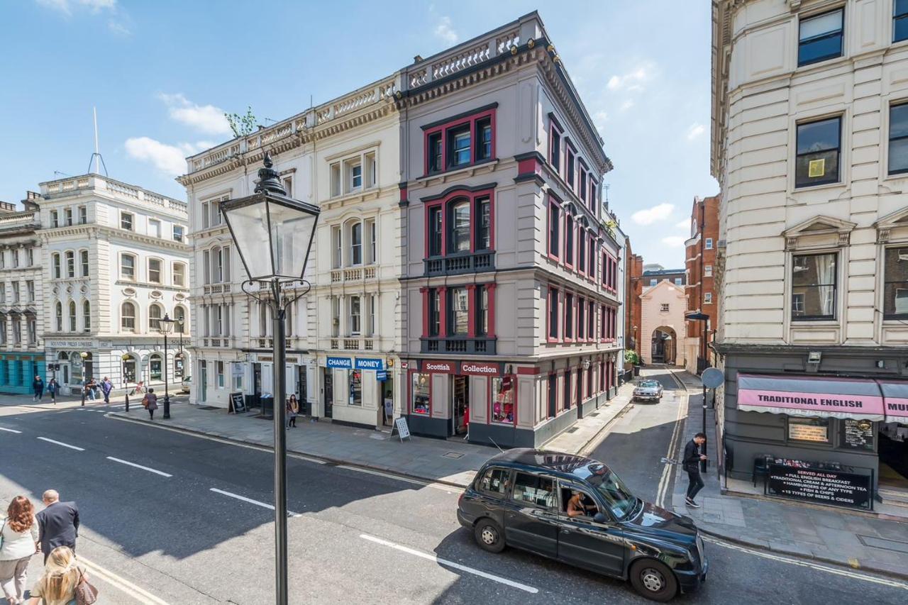 Sherlocks London Bagian luar foto